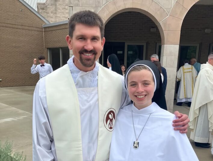 fb-128110617292885_1153999360094682