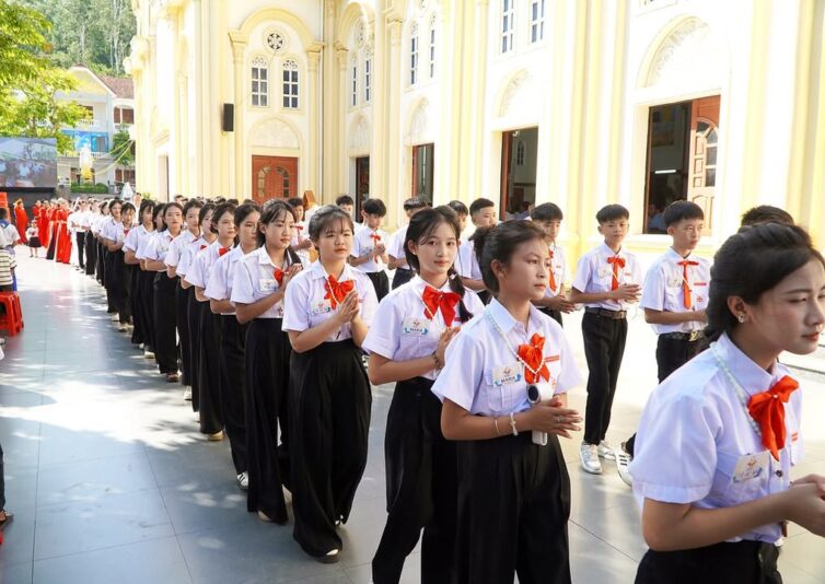 fb-285328895298373_759089760193275