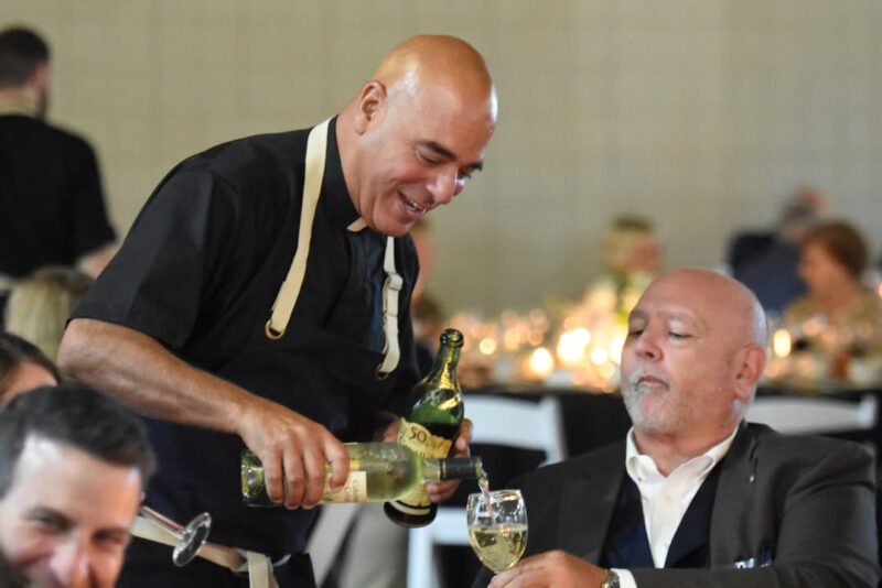 fb-1669188376658004_1380633877396271