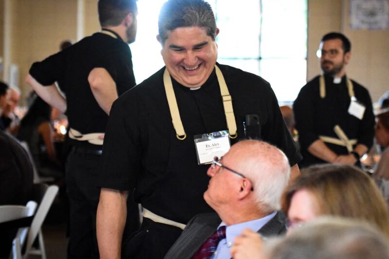 fb-1669188376658004_1380633877396271