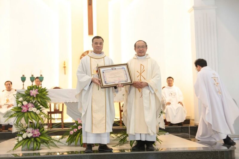 fb-267086443957481_1061030642906308