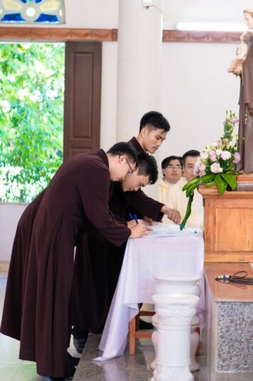 fb-285328895298373_764637446305173