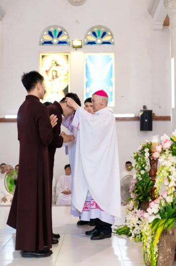 fb-285328895298373_764637446305173