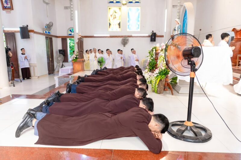 fb-285328895298373_764637446305173