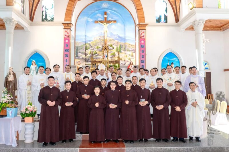 fb-285328895298373_764637446305173