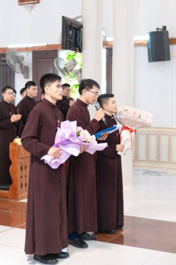 fb-285328895298373_764637446305173