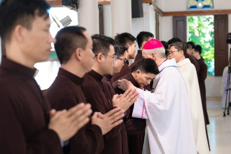 fb-285328895298373_764637446305173