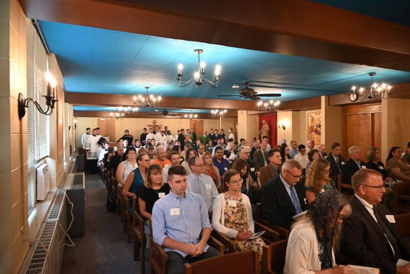 fb-355703527834405_1217418077095662