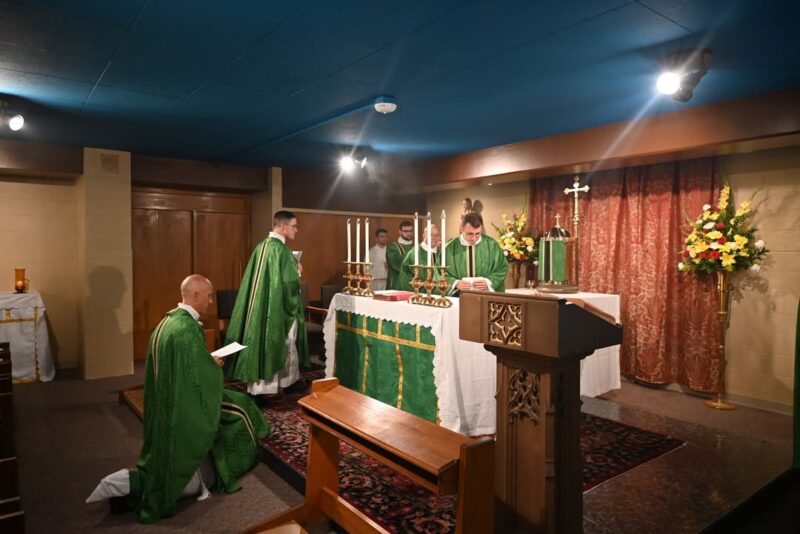 fb-355703527834405_1217418077095662