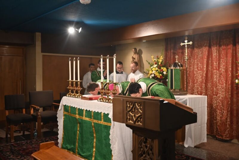 fb-355703527834405_1217418077095662