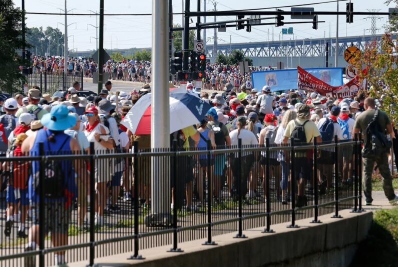 fb-127530903940386_1221877586637524