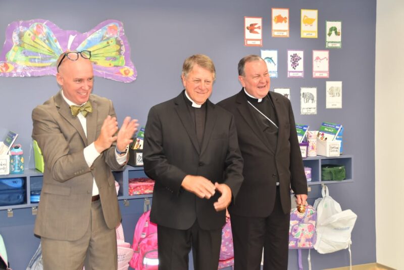 fb-1669188376658004_1384043603721965