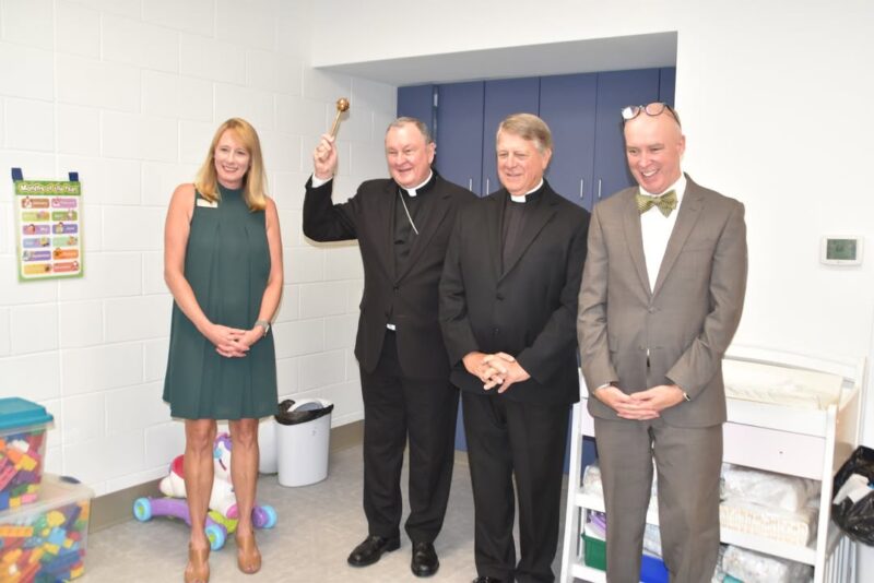 fb-1669188376658004_1384043603721965