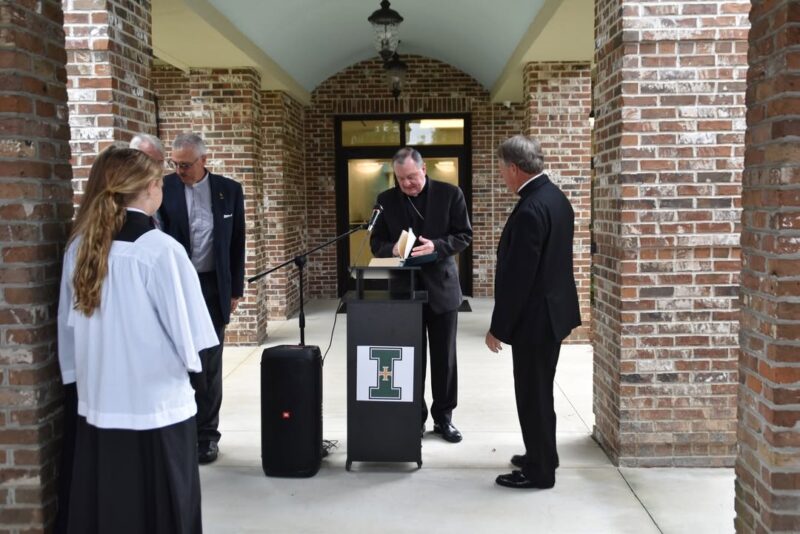 fb-1669188376658004_1384043603721965