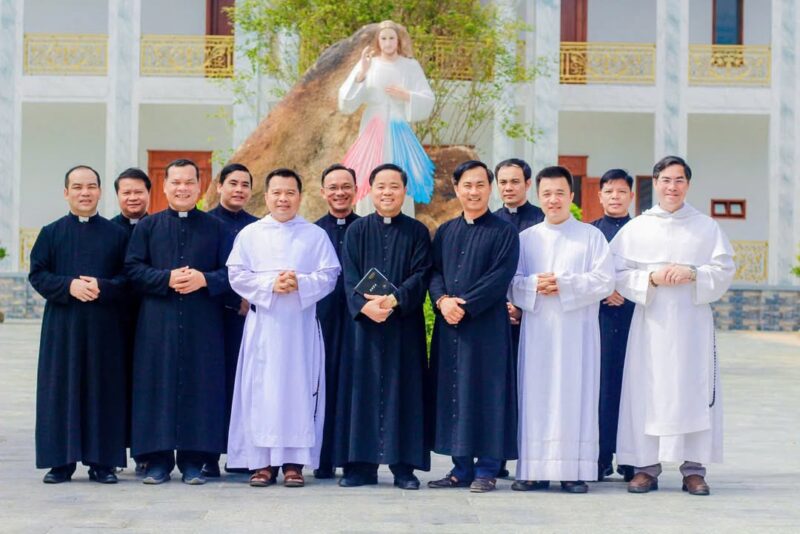 fb-267086443957481_1064458832563489