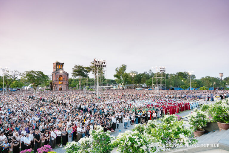 fb-285328895298373_769130345855883