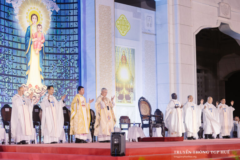 fb-285328895298373_769130345855883