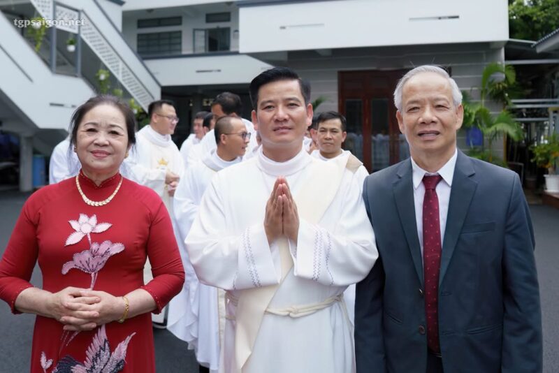 fb-1407235966182611_1077934614483907