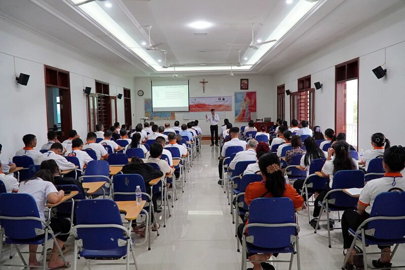 fb-285328895298373_772221095546808