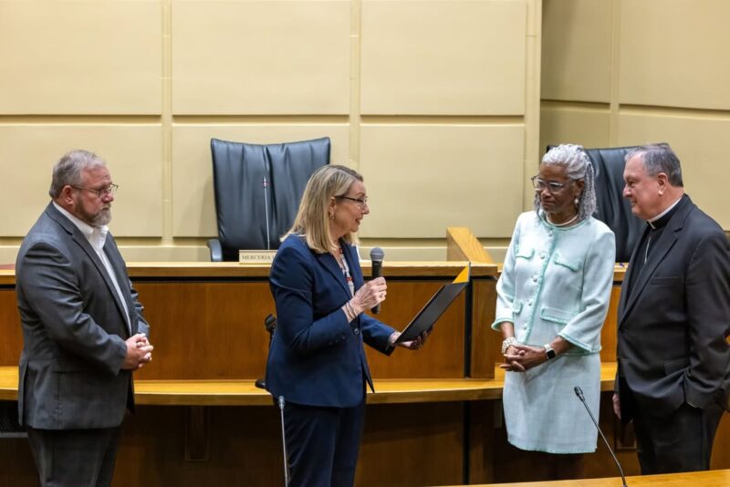 fb-1669188376658004_1390415103084815