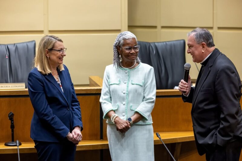 fb-1669188376658004_1390415103084815