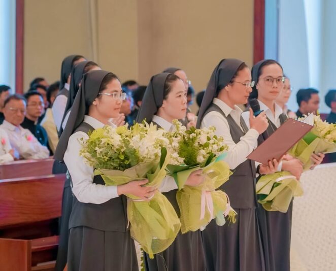 fb-285328895298373_773201045448813