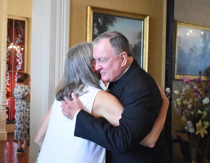 fb-1669188376658004_1393477229445269