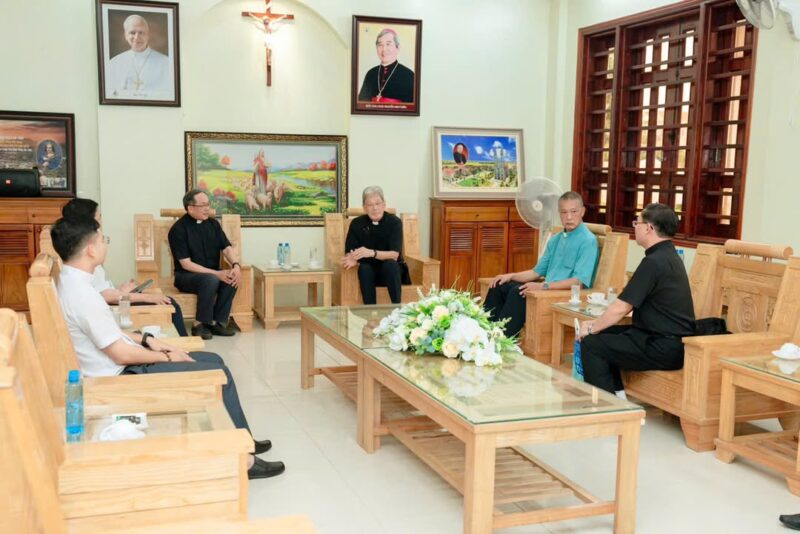 fb-267086443957481_1072905621718810