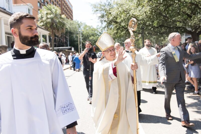 fb-1669188376658004_1404233491702976