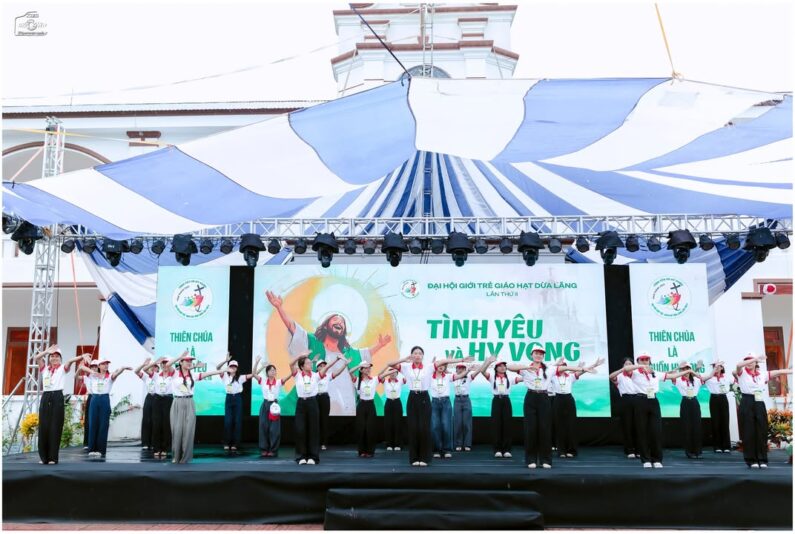 fb-285328895298373_785244584244459