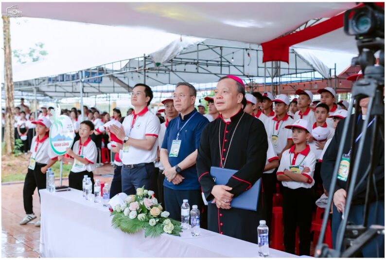 fb-285328895298373_785244584244459