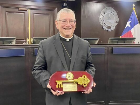 fb-117682098250535_1211018011070832