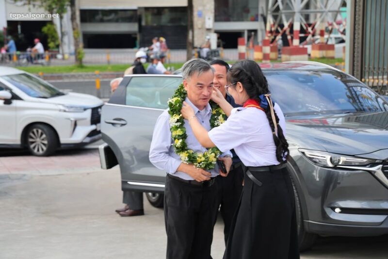 fb-1407235966182611_1093531372924231