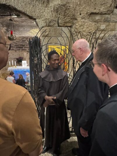 fb-149608895080801_1259588802874837