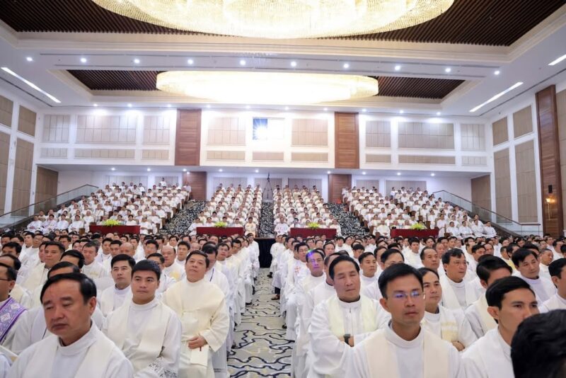 fb-267086443957481_1086095940399778