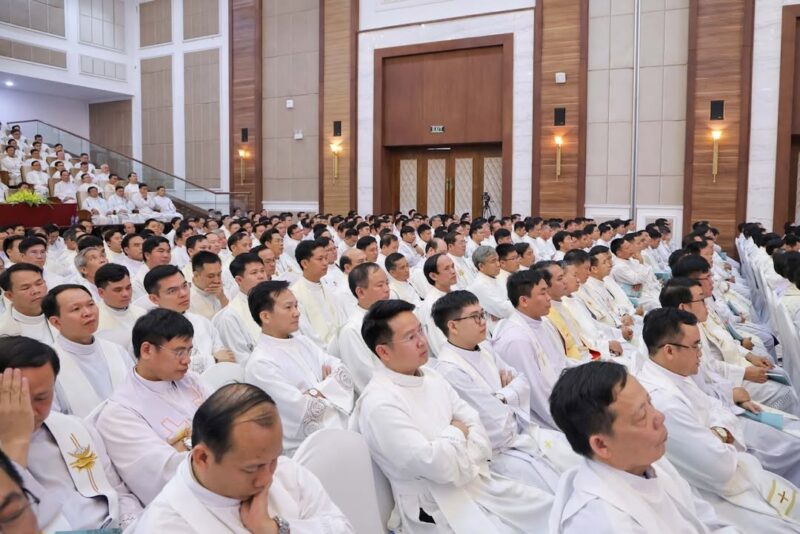 fb-267086443957481_1086095940399778