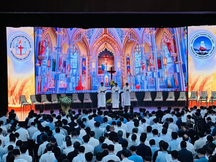 fb-732768673513037_1098518379071712