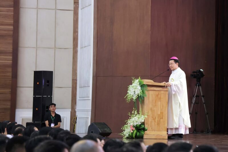 fb-732768673513037_1098223462434537