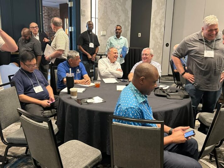 fb-102184176501775_1179522300888921