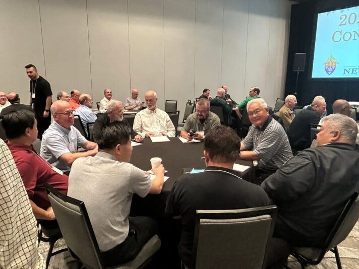 fb-102184176501775_1179522300888921