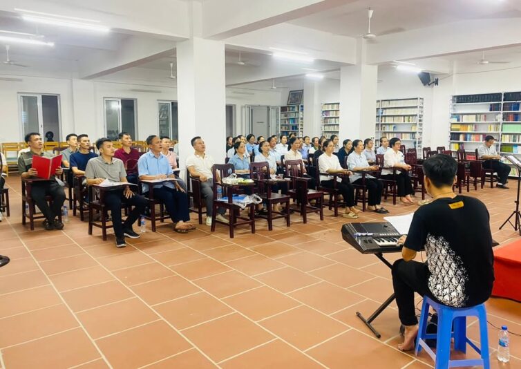 fb-732768673513037_1099294788994071