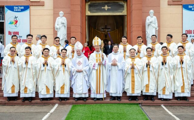 fb-585442494803518_1196636119167602