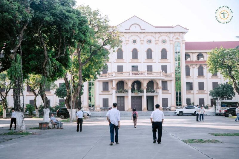 fb-732768673513037_1100099118913638