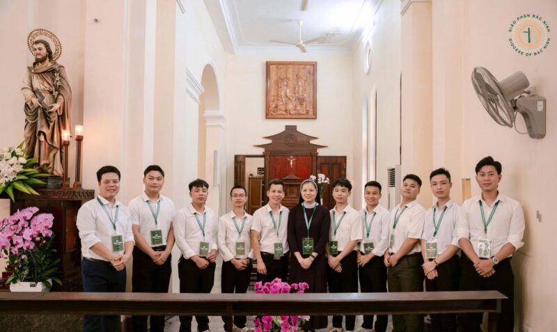 fb-732768673513037_1100518445538372