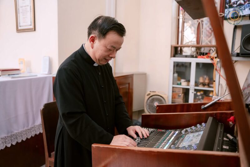 fb-732768673513037_1100518445538372