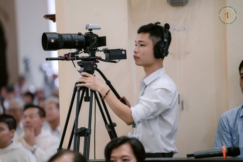 fb-732768673513037_1100518445538372