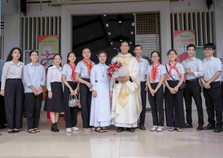 fb-585442494803518_1197775615720319