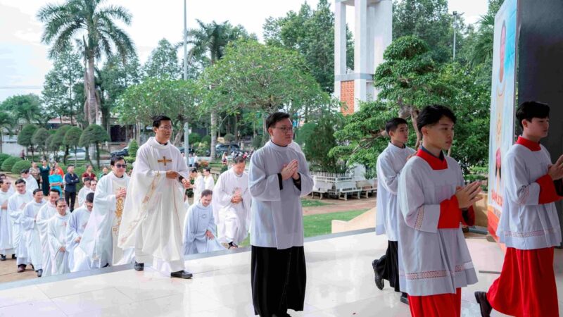 fb-585442494803518_1197775615720319