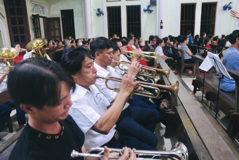 fb-732768673513037_1101279435462273