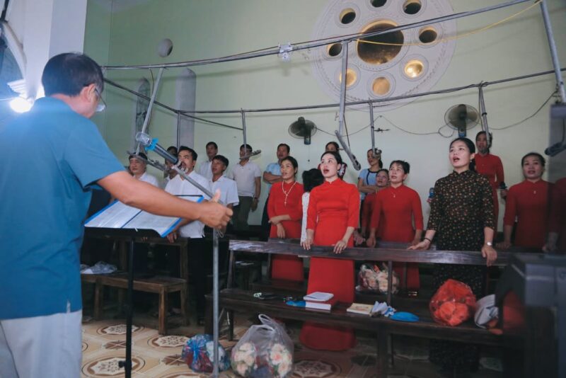 fb-732768673513037_1101279435462273